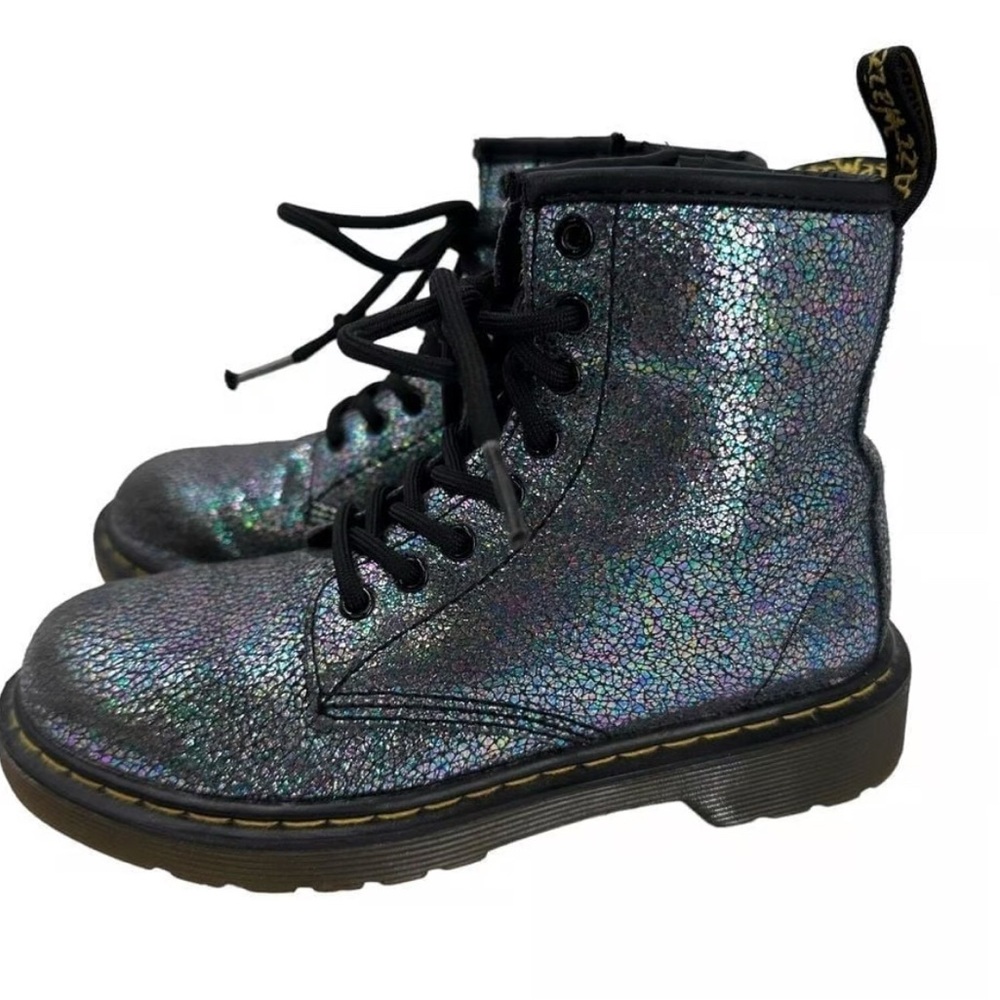 DR. MARTEN kids Delaney Iridescent Glitter Combat Boot UK 1 US 2